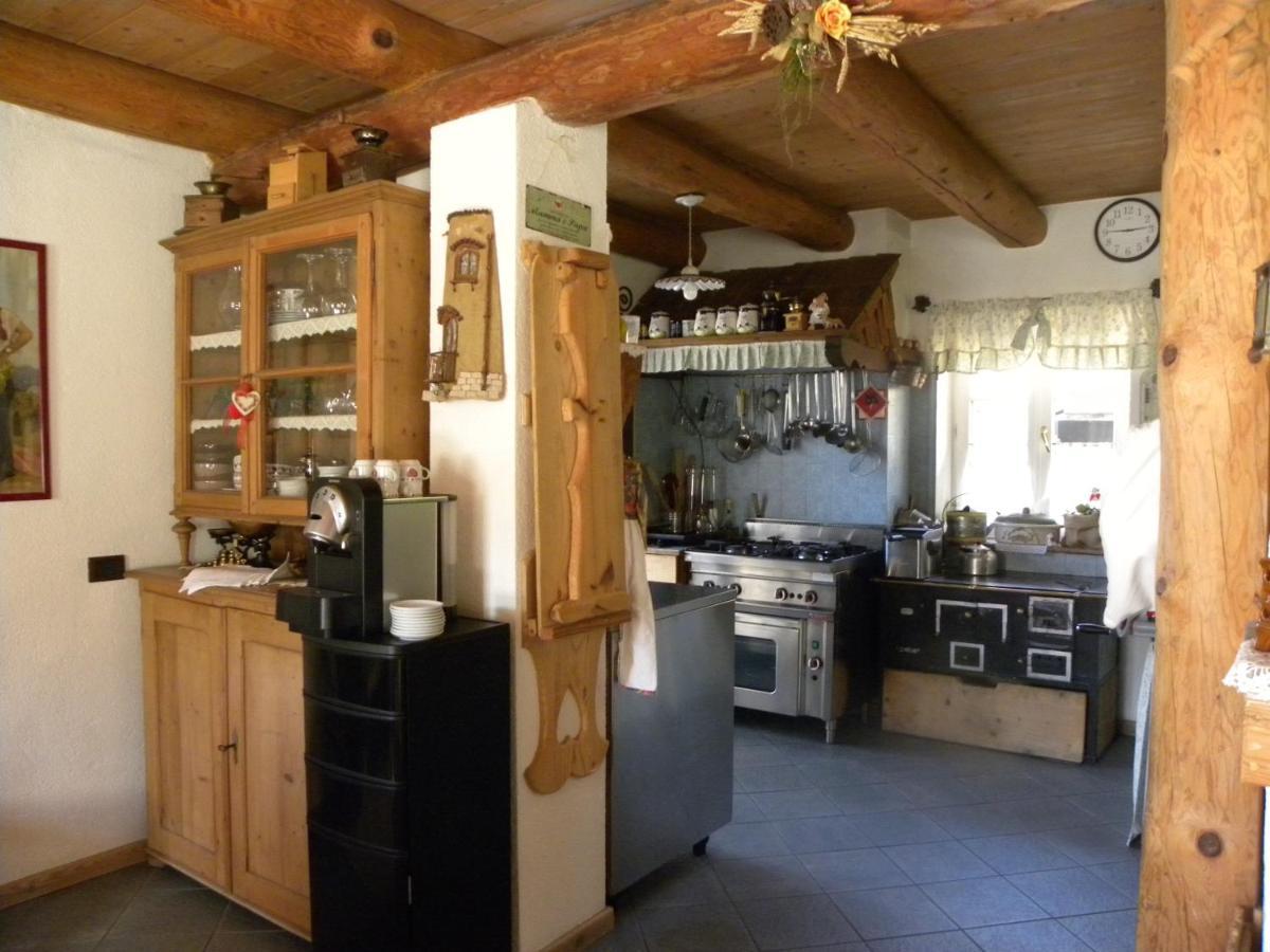 B&B La Casa Delle Bambole Panchia Exteriör bild