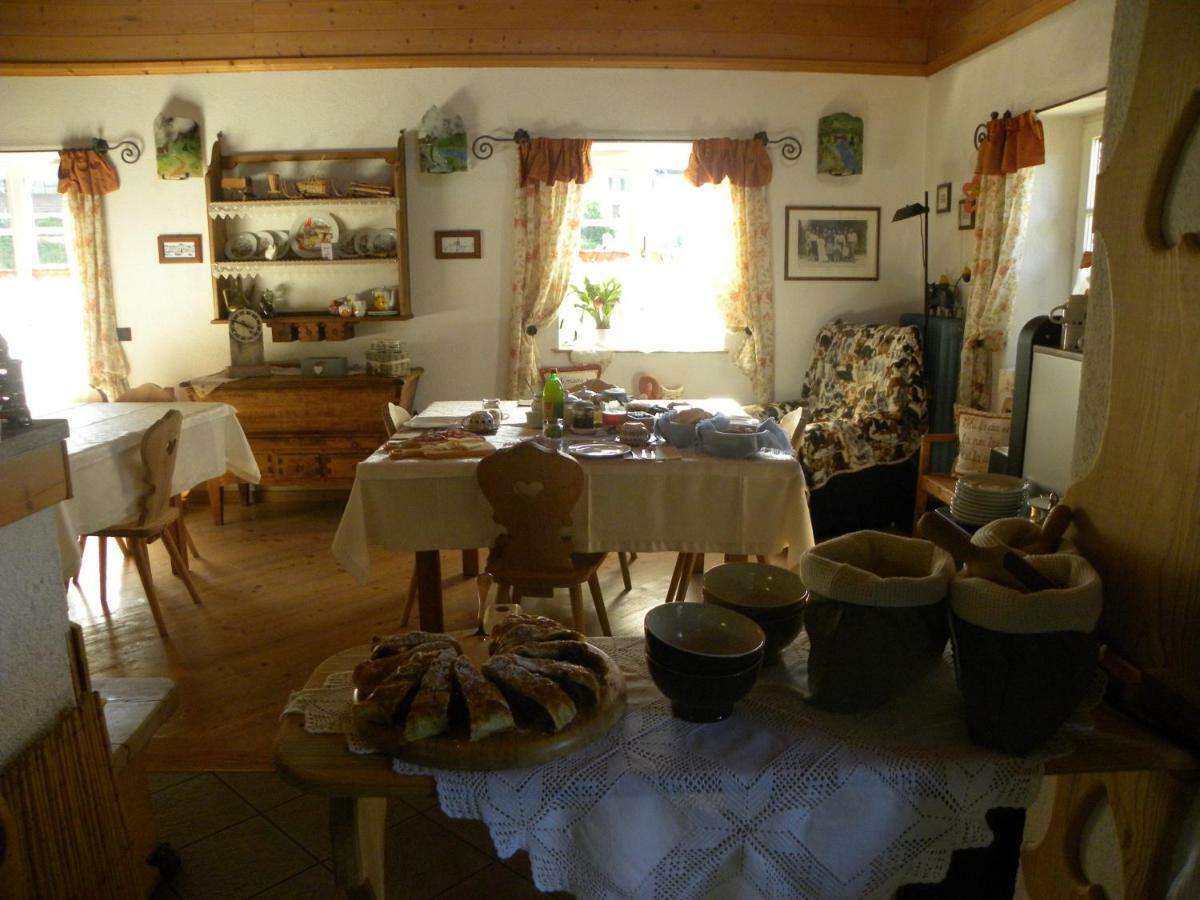 B&B La Casa Delle Bambole Panchia Exteriör bild