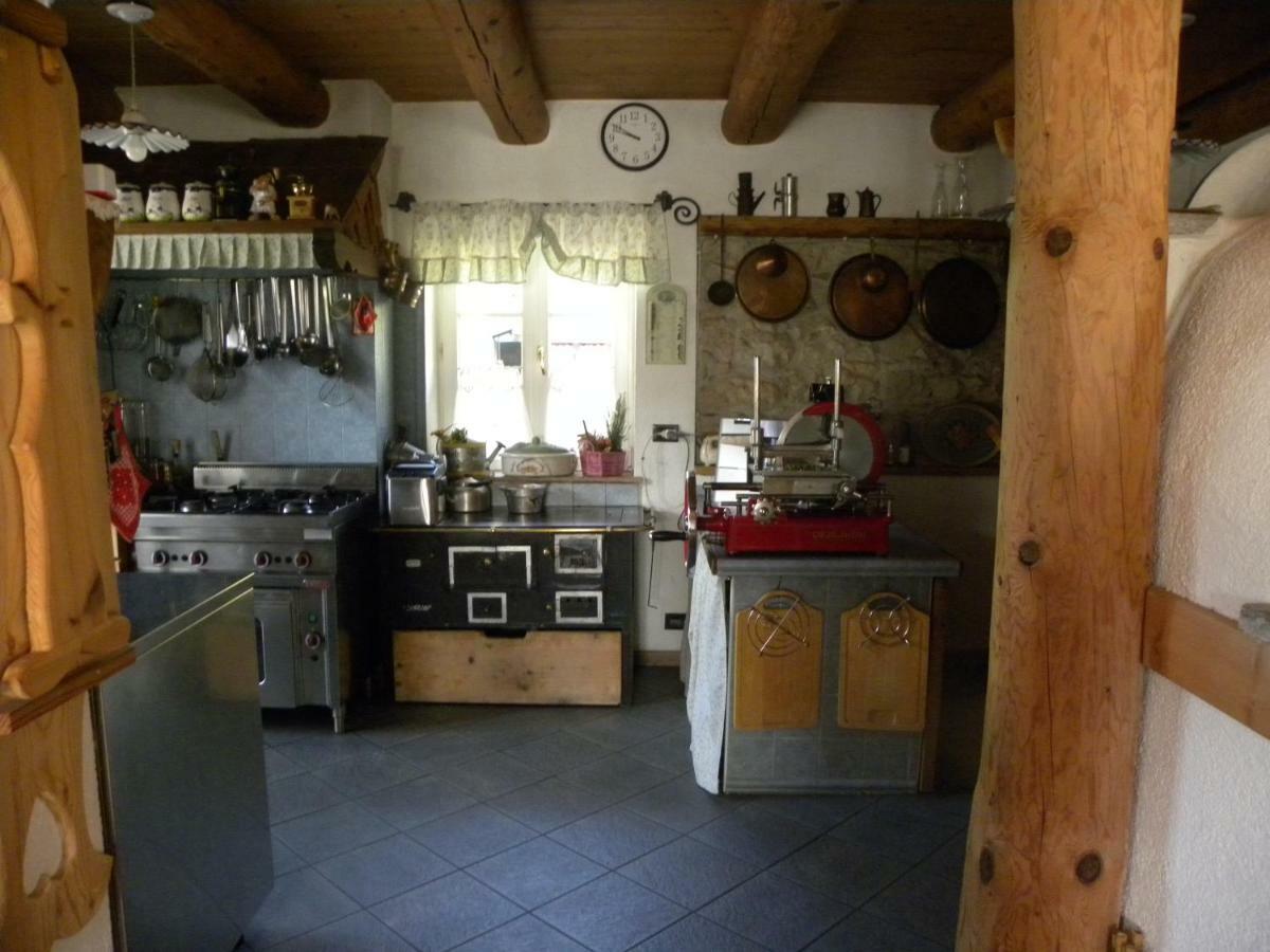 B&B La Casa Delle Bambole Panchia Exteriör bild